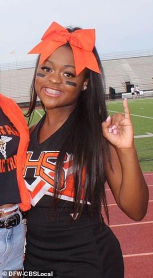 Texas Cheerleader 17 Jumps Off Her Homecoming Parade Float To Save A