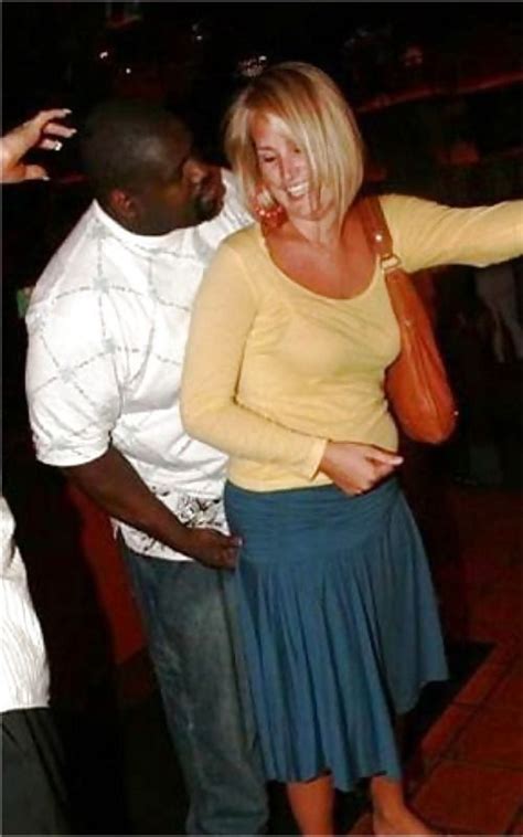 Trolling In The Club — She Can’t Believe She’s Going To Black Guy