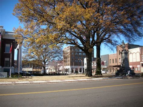 dyersburg tn dyersburg downtown photo picture image tennessee