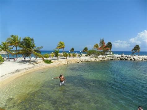 plage avant l accés naturiste photo de grand bahia principe jamaica