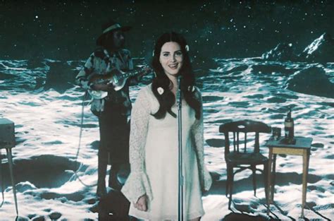 Katy Perry Lana Del Rey Và 10 Nghệ Sĩ Với Những Video Về