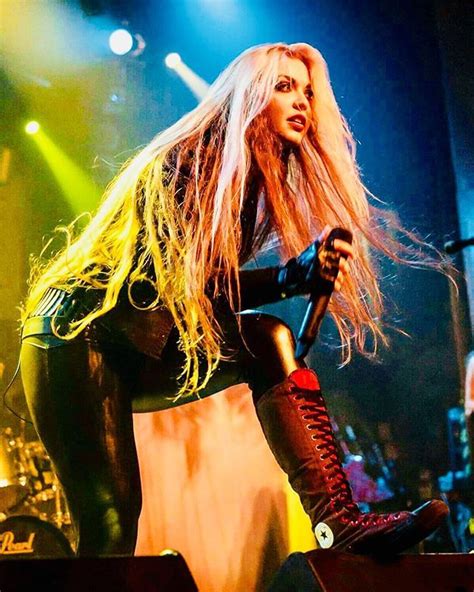 websta rockandmetalgirls heavy metal girl female guitarist metal girl