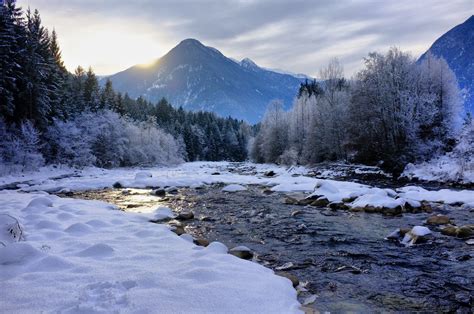 fonds decran saison hiver montagnes rivieres photographie de paysage nature telecharger photo