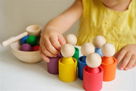 juguetes montessori beneficios  usos en la educacion infantil mejor