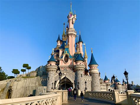 photo   le chateau de la belle au bois dormant sleeping beauty castle
