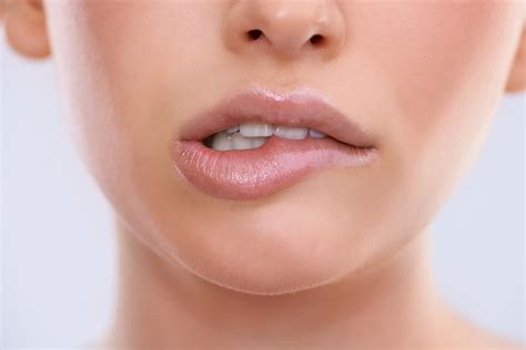 lip biting  treatment   anxious habits