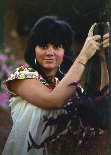 330 Linda Ronstadt 1970 Photos And Premium High Res Pictures Getty