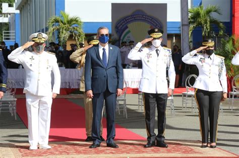 presidente abinader encabeza graduación de cadetes de la policía