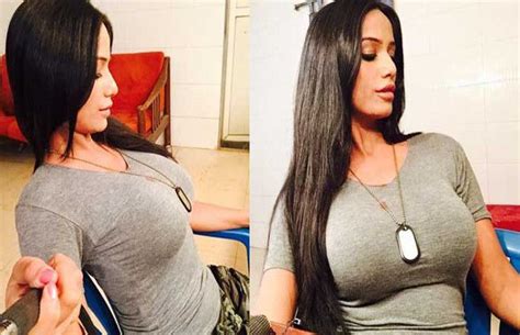 poonam pandey sex scandal actress in controversy again