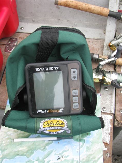 canadas  fishing  hunting portable depth finder