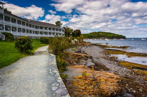 hotels  bar harbor maine boutique waterfront affordable options