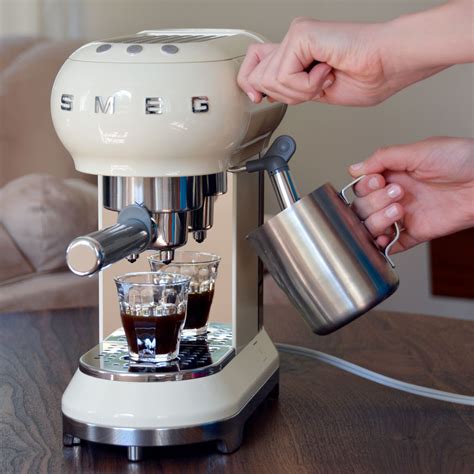 smeg espresso coffee machine proves easy   espresso coffee