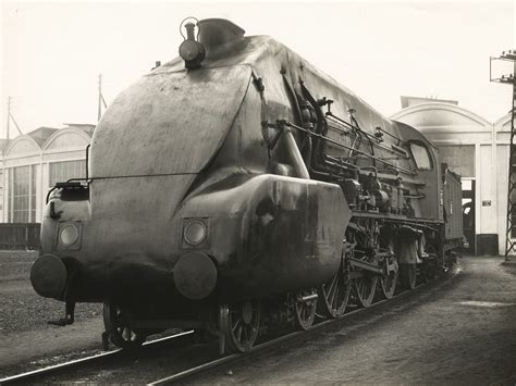 locomotive plm  streamlined  selectionphotocom