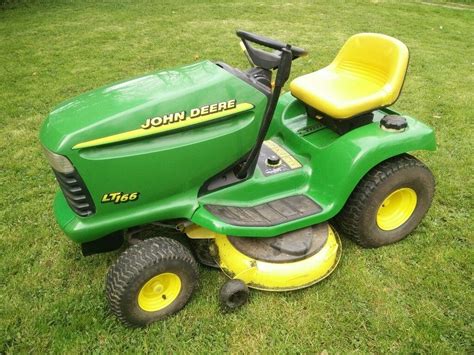 John Deere Lt166 Ride On Lawn Mower Tractor 42” Freedom Mulching