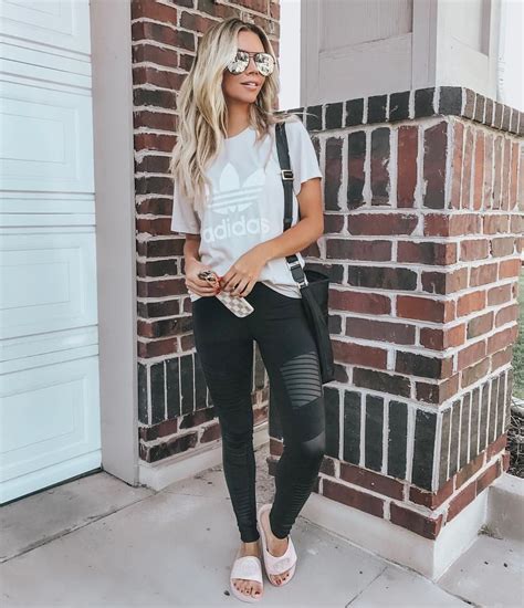 42 Inspiring Summer Outfits Ideas With Leggings To Try