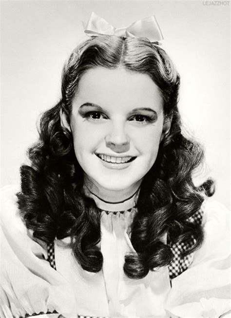 45 Beautiful Photographs Of Teenager Judy Garland In The