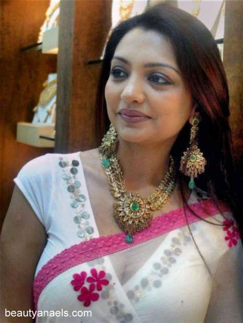 Hot Celebrity Bollywood Gujarati Aunty Hot Galleries