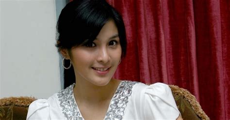 top 10 hottest indonesian actress world of celebrity