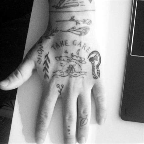 top 71 simple hand tattoo ideas [2020 inspiration guide] girly hand