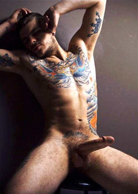digest tattooed men male solo blog