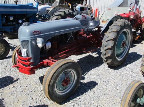 ford  farm tractor vinsn   tires