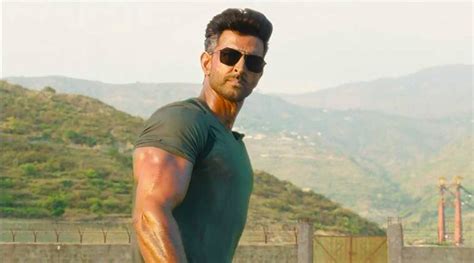 war box office collection day  hrithik roshan film earns rs