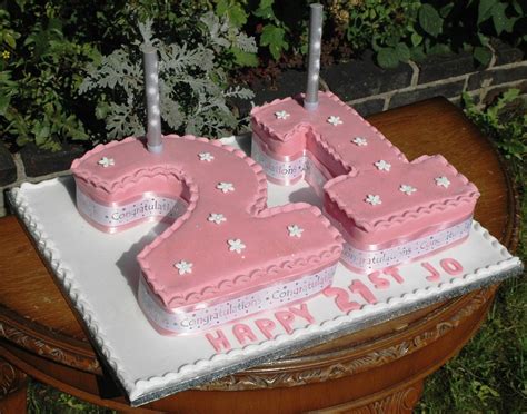 birthday cake cupcake