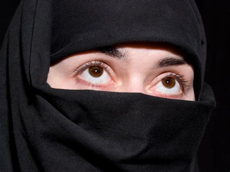 netherlands approves limited ban on face covering clothing like