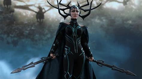 the replica of the long sword of hela cate blanchett in