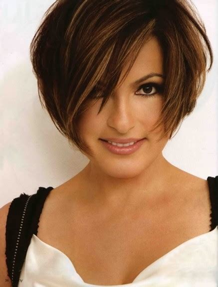 Short Hairstyles For Women Look Sexy With Shorter Hair