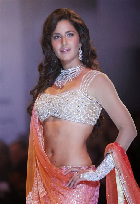 katrina kaif sexiest navel and cleavage show as she walks