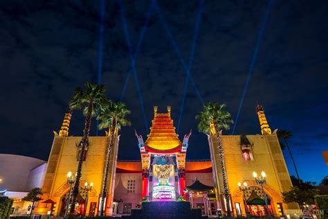 close      chinese theatre lighting  searchlights