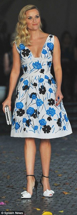 Reese Witherspoon Wears Floral Dress For Fashion Event As Miranda Kerr