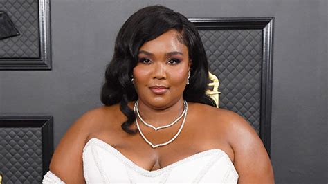 lizzo debuts extensions in hair makeover see before
