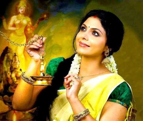 malayalam serial actress asha sarath latest saree stills photos
