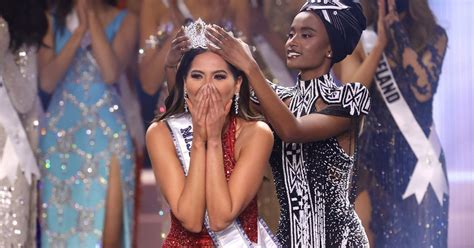 miss universe winner can t contain excitement as she s crowned at