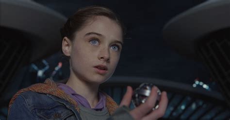 foto de raffey cassidy tomorrowland um lugar onde nada é impossível