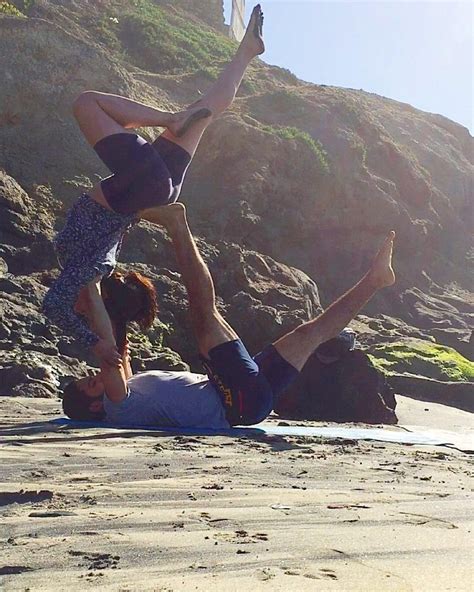 61 amazing couples yoga poses that will motivate you today