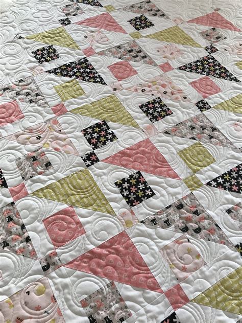 cats cradle block  sashing cute quilts scrappy quilts easy