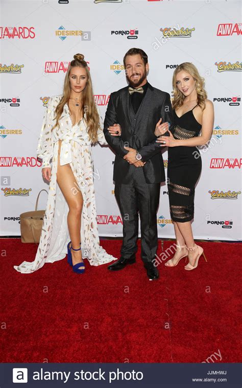 Nicole Aniston Chad White And Alix Lynx 2016 Avn Awards Presented
