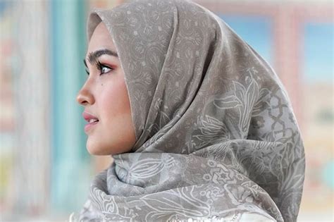 hijab sesuai warna kulit buat penampilan sempurna