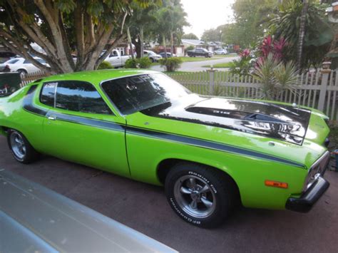 plymouth road runner coupe  green  sale rmgg