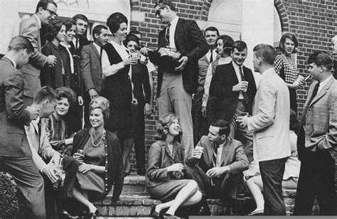 College Party In 1960s Too Classy Preppy House Estilo Ivy Preppy
