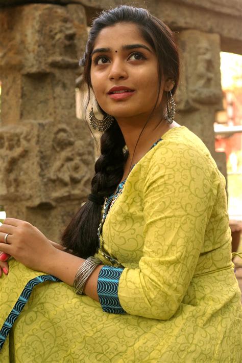 gouri  kishan tamil actress  images stills   galatta