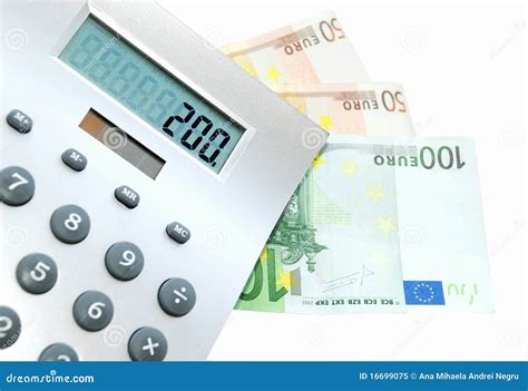 een calculator en rekeningen van euro geld stock afbeelding image  berekening verandering
