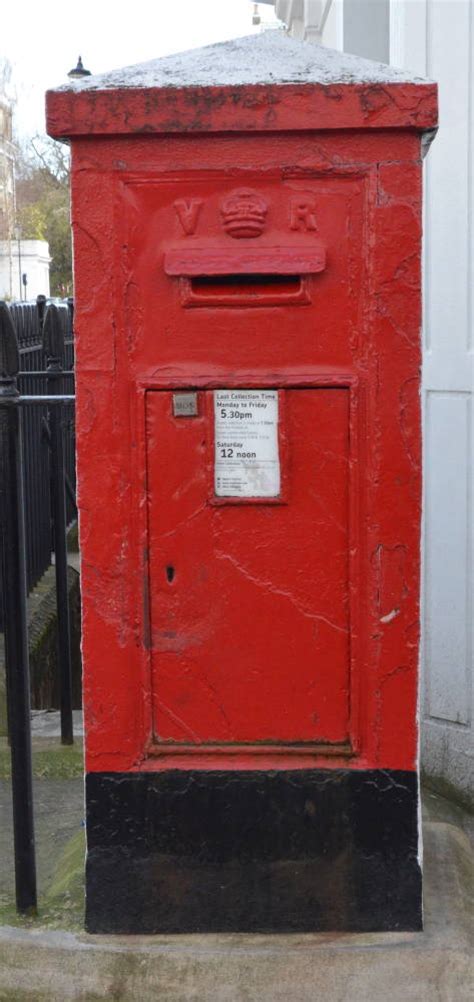 rectangular post box located   compton road chelsea london