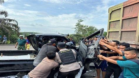 Kecelakaan Maut Tadi Pagi Istri Tewas Pasutri Kendarai Mobil Pikap