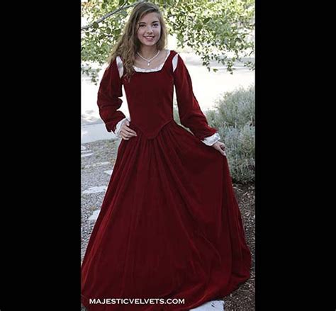 Renaissance Medieval Red Velvet Dress Costume Clothing