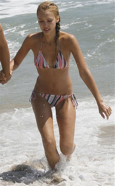 Jessica Alba In A Bikini Is Hot Again