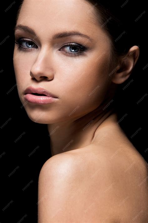 Free Photo Gorgeous Girl With Beautiful Face